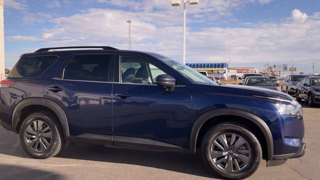 Used 2024 Nissan Pathfinder SV AWD/4WD image 3