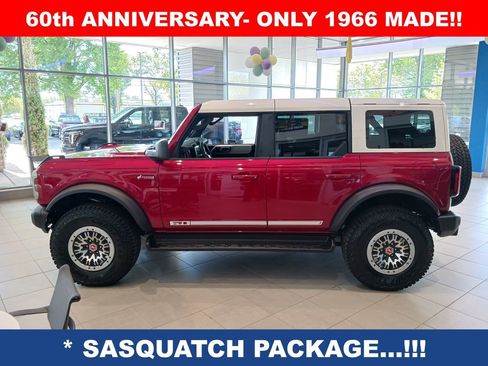 New 2026 Ford Bronco Outer Banks w/ Sasquatch Package AWD/4WD image 2
