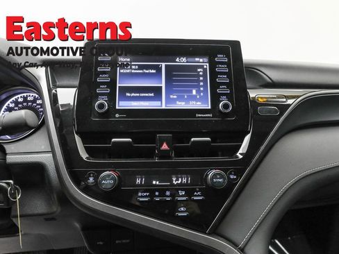 Used 2024 Toyota Camry SE image 20