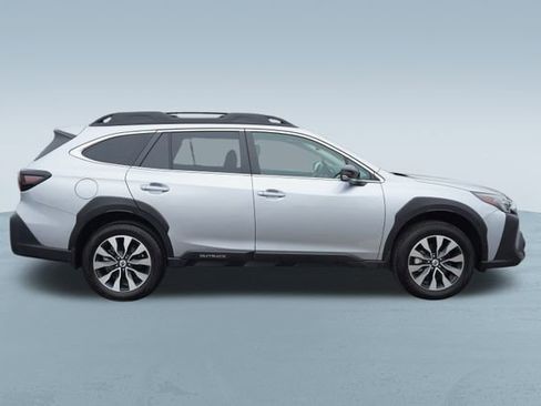 Used 2025 Subaru Outback Limited w/ Popular Package #2 image 10