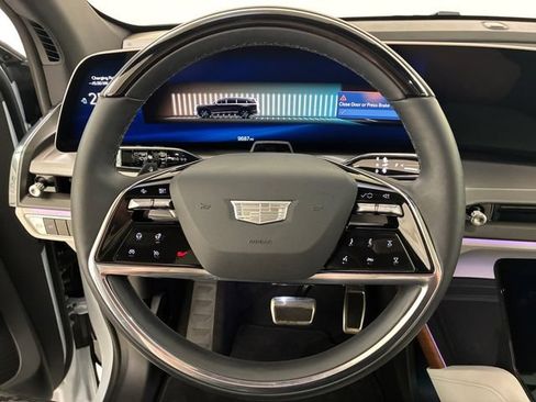 Used 2026 Cadillac Vistiq Sport AWD/4WD image 22