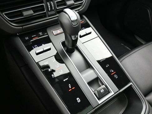 New 2026 Porsche Macan S AWD/4WD image 22