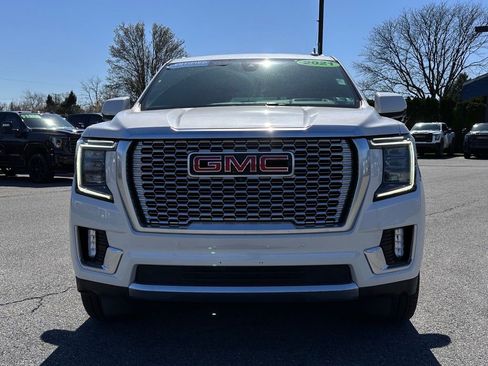 Used 2021 GMC Yukon Denali w/ Denali Premium Package image 4