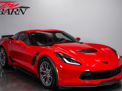 Used 2015 Chevrolet Corvette Z06 w/ 2LZ Preferred Equipment Group RWD image 15