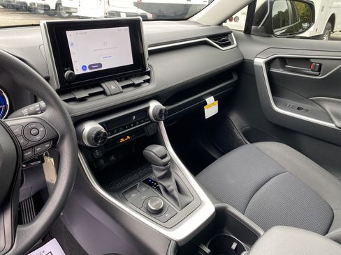Used 2025 Toyota RAV4 LE image 23