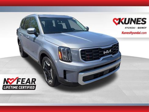 Used 2025 Kia Telluride S AWD/4WD image 1