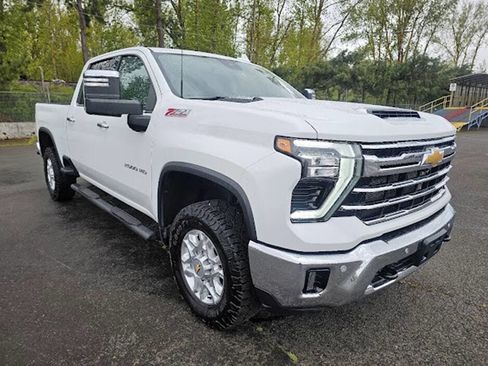 Used 2024 Chevrolet Silverado 2500 LTZ w/ LTZ Plus Package image 1