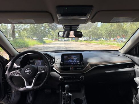 Used 2026 Nissan Altima 2.5 SV FWD image 25