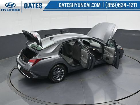 Certified 2024 Hyundai Elantra SEL FWD image 53