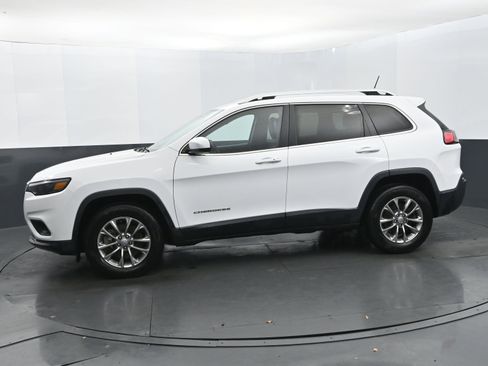Used 2020 Jeep Cherokee Latitude Plus image 2