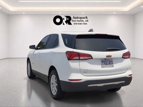 Used 2024 Chevrolet Equinox LT FWD image 4