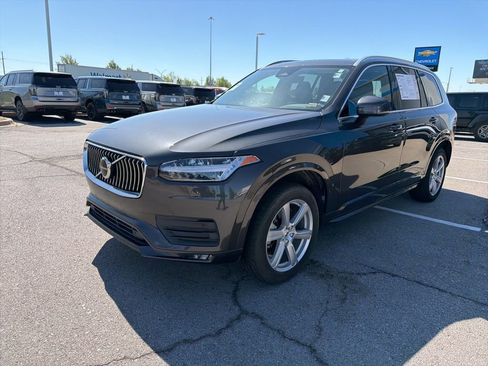 Used 2023 Volvo XC90 B5 Core image 7