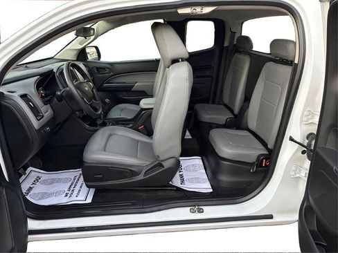 Used 2018 Chevrolet Colorado W/T w/ WT Convenience Package image 9