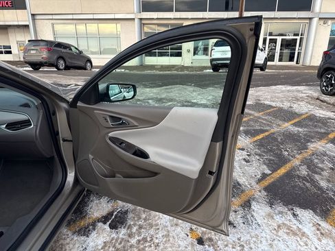 Used 2024 Chevrolet Malibu LT image 30