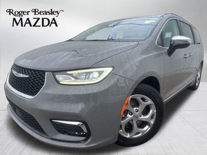 Used 2023 Chrysler Pacifica Limited