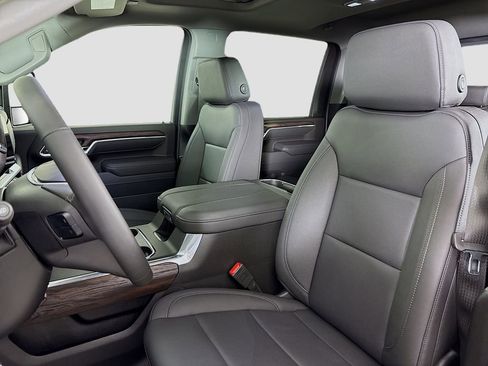 New 2025 GMC Sierra 3500 SLT w/ SLT Convenience Package image 21