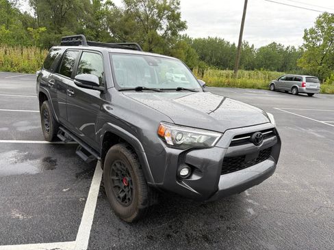 Used 2022 Toyota 4Runner SR5 Premium w/ TRD Black Wheel Package (TMS) AWD/4WD image 12