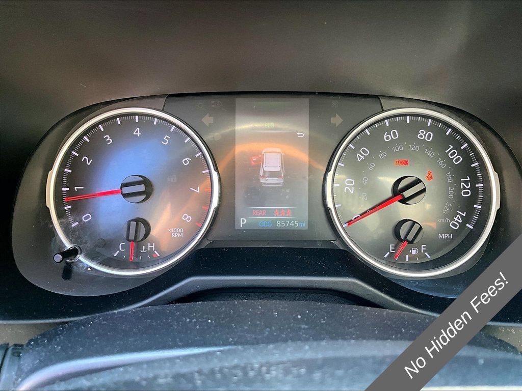 Used 2019 Toyota RAV4 LE w/ All Weather Liner Package AWD/4WD image 18
