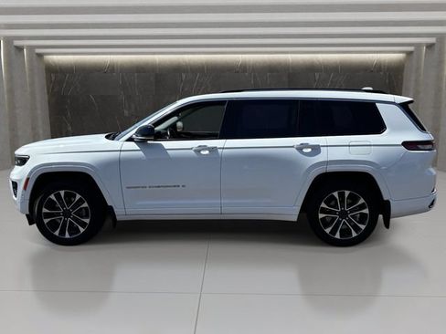 Used 2021 Jeep Grand Cherokee L Overland w/ Advanced Protech Group III AWD/4WD image 2