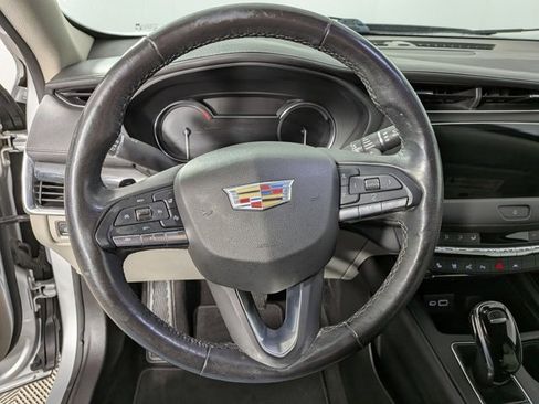 Used 2020 Cadillac XT4 Premium Luxury w/ Enhanced Visibility Package image 19