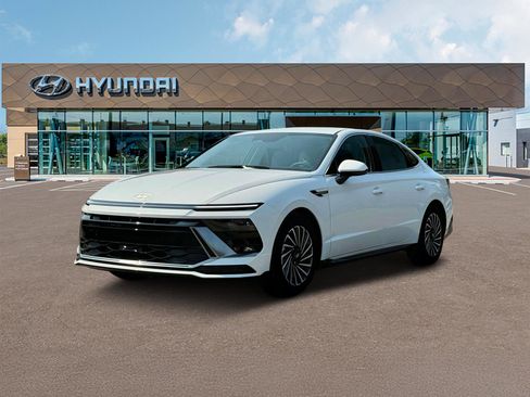 New 2025 Hyundai Sonata SEL image 1