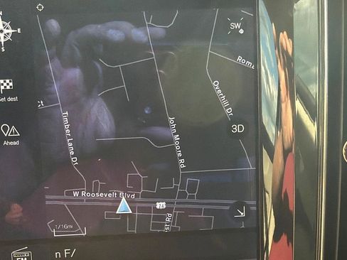 Used 2018 Volvo XC60 T8 Inscription w/ Luxury Seat Package image 23