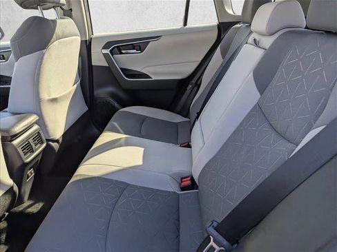 Used 2021 Toyota RAV4 XLE image 24