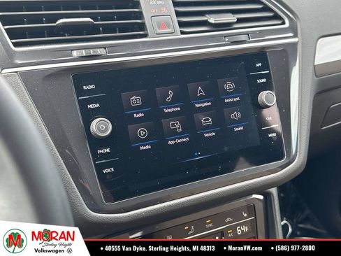 Used 2024 Volkswagen Tiguan SE AWD/4WD image 25