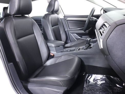 Used 2020 Volkswagen Jetta SE FWD image 39