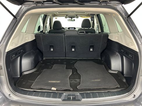 Used 2020 Subaru Forester Premium AWD/4WD image 32