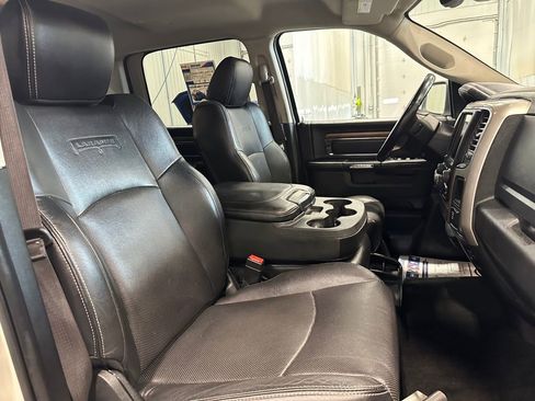 Used 2017 RAM 1500 Laramie w/ Convenience Group AWD/4WD image 31