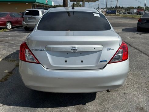 Used 2012 Nissan Versa SL image 4