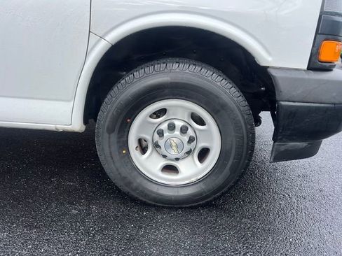 Used 2021 Chevrolet Express 2500 image 11