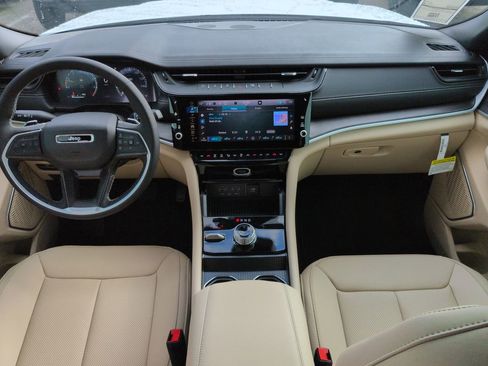 New 2026 Jeep Grand Cherokee L Limited image 14