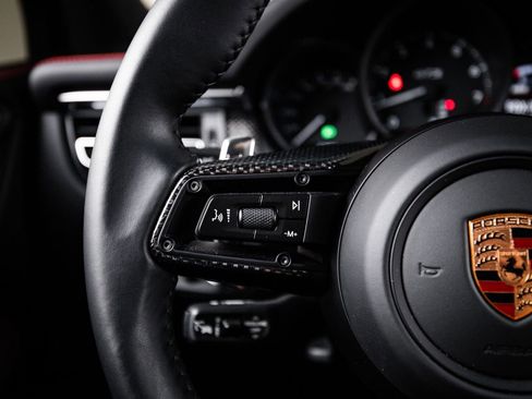 Certified 2026 Porsche Macan GTS AWD/4WD image 17