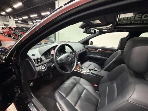 Used 2011 Mercedes-Benz C 300 4MATIC Sedan image 23