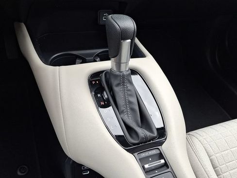 Certified 2024 Honda HR-V LX image 10