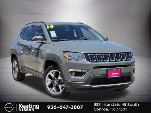 Used 2019 Jeep Compass Limited AWD/4WD image 3