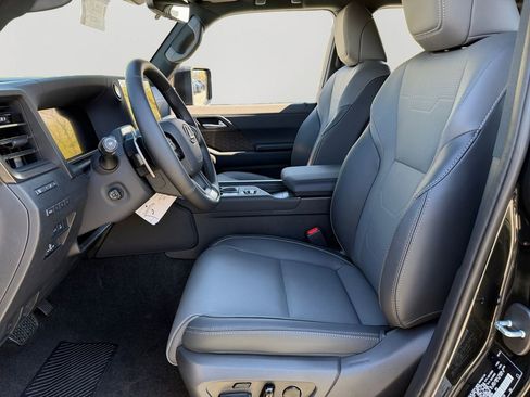 New 2026 Lexus GX 550 image 15