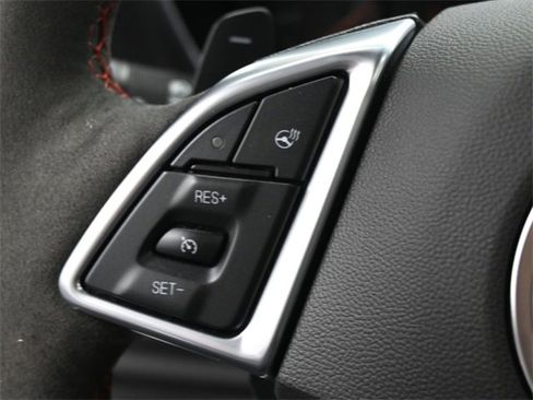 Used 2020 Chevrolet Camaro ZL1 image 23