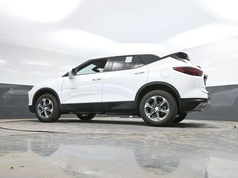 Used 2025 Chevrolet Blazer LT AWD/4WD image 48