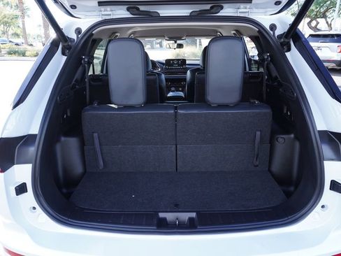 Used 2024 Mitsubishi Outlander SE image 8