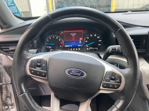 Used 2020 Ford Explorer XLT w/ Comfort Package AWD/4WD image 18