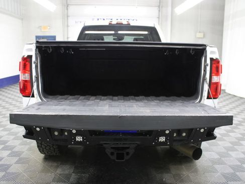 Used 2017 GMC Sierra 2500 Denali w/ Duramax Plus Package AWD/4WD image 31