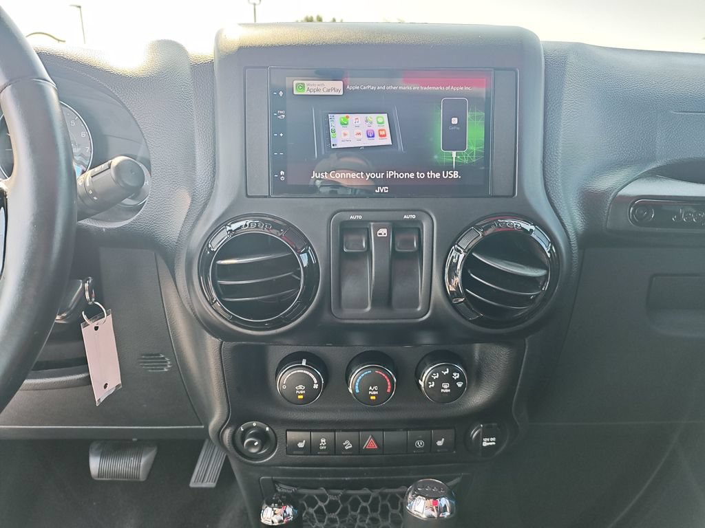 Used 2017 Jeep Wrangler Sahara AWD/4WD image 20