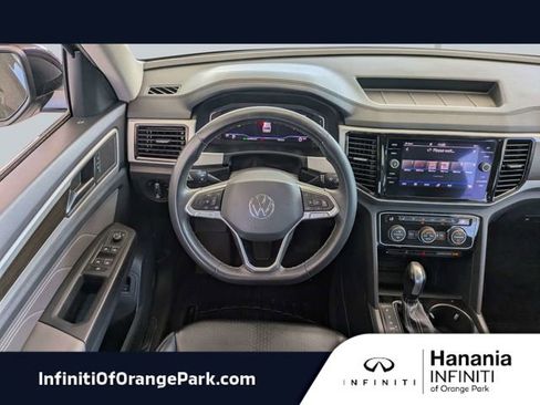 Used 2022 Volkswagen Atlas SE w/ Panoramic Sunroof Package image 17