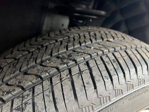 New 2025 Chevrolet Traverse LT w/ Driver Confidence Package image 22