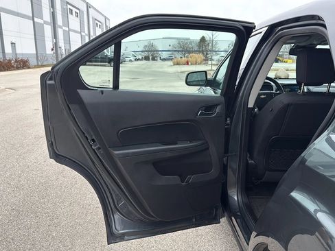 Used 2017 Chevrolet Equinox LS image 14
