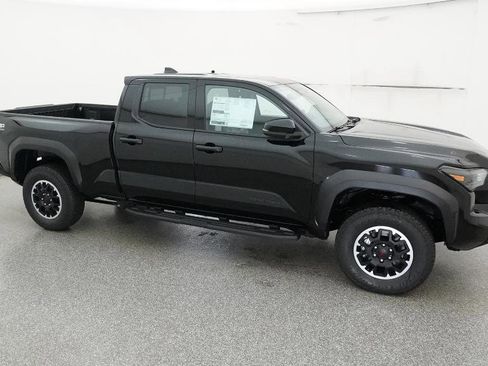 New 2025 Toyota Tacoma TRD Off-Road image 15