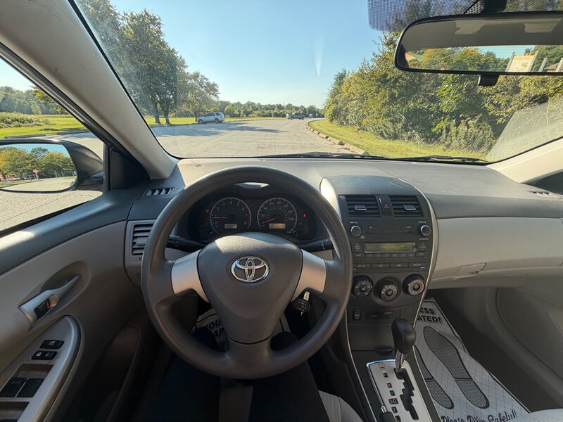 Used 2010 Toyota Corolla LE w/ All Weather Guard Pkg FWD image 10